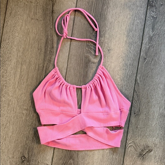 UO cropped pink halter top XS - Picture 2 of 5